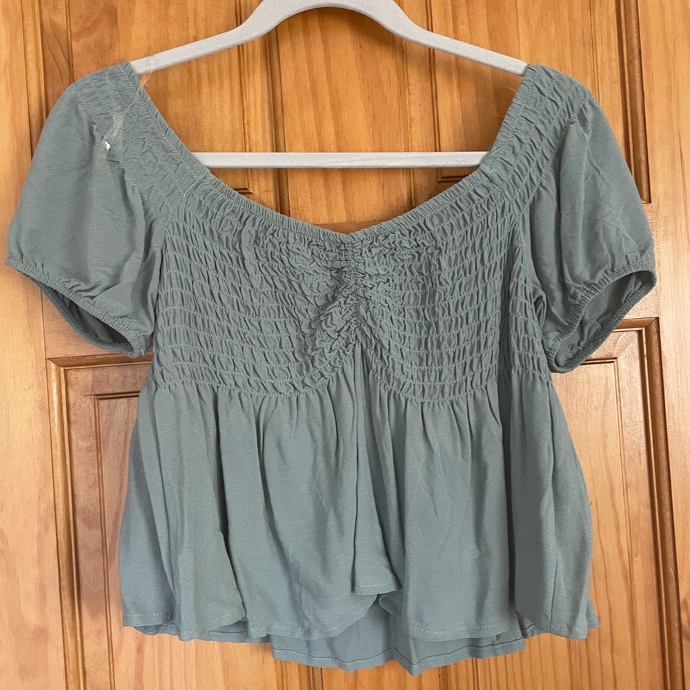 Green Cropped Blouse!